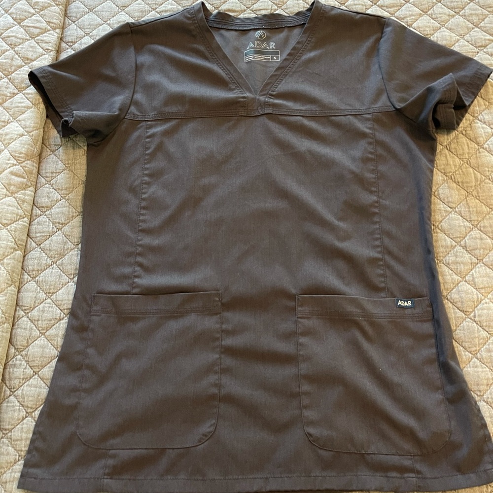Scrub top. Adar. Small